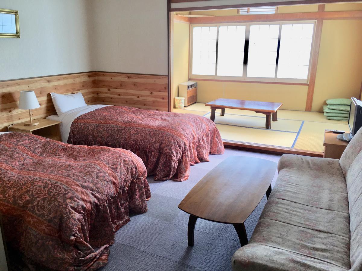Pension Bergland Kusatsu  Exterior foto